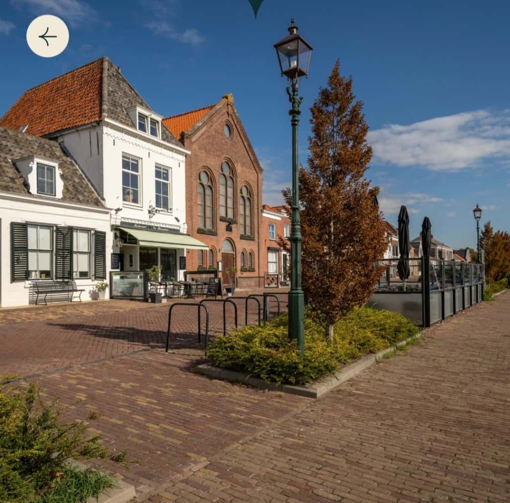 Sfeervol restaurant met vastgoed te koop aan de haven in Zeeland of te huur