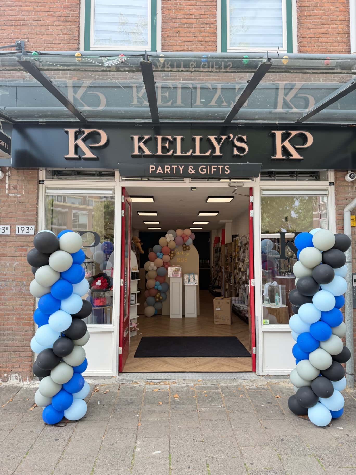 Instapklare Feestwinkel in Rotterdam te koop ter overname (huur)