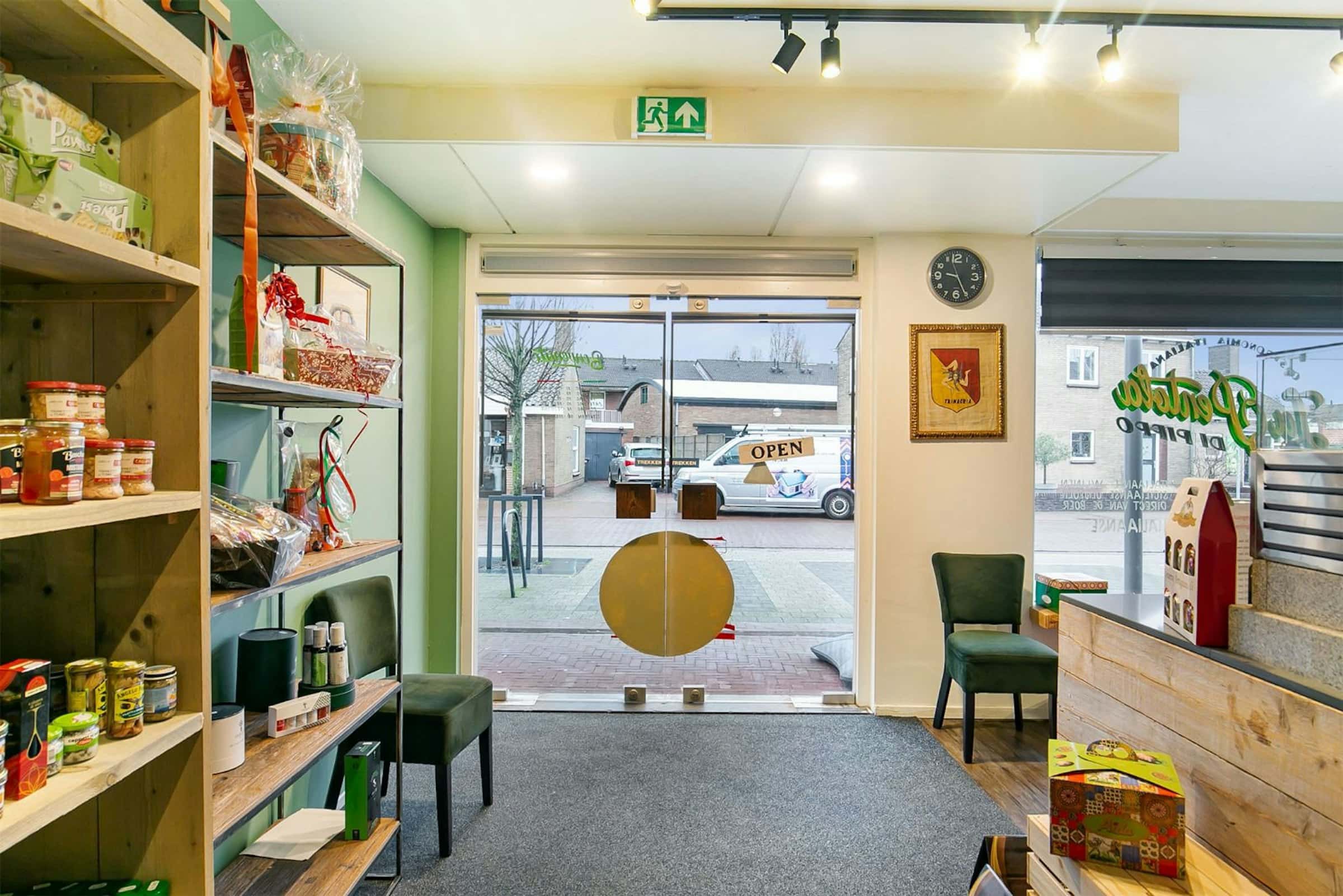Unieke Italiaanse delicatessewinkel en Horeca in Elst