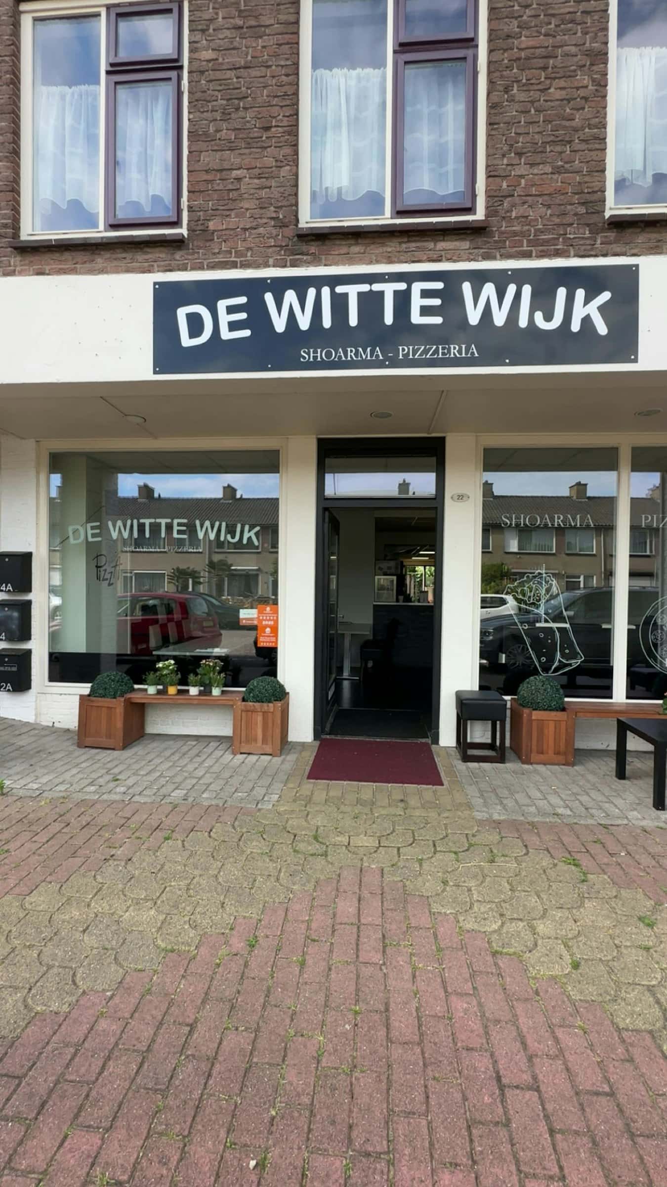 Goedlopende pizzeria/shoarmazaak - instapklaar