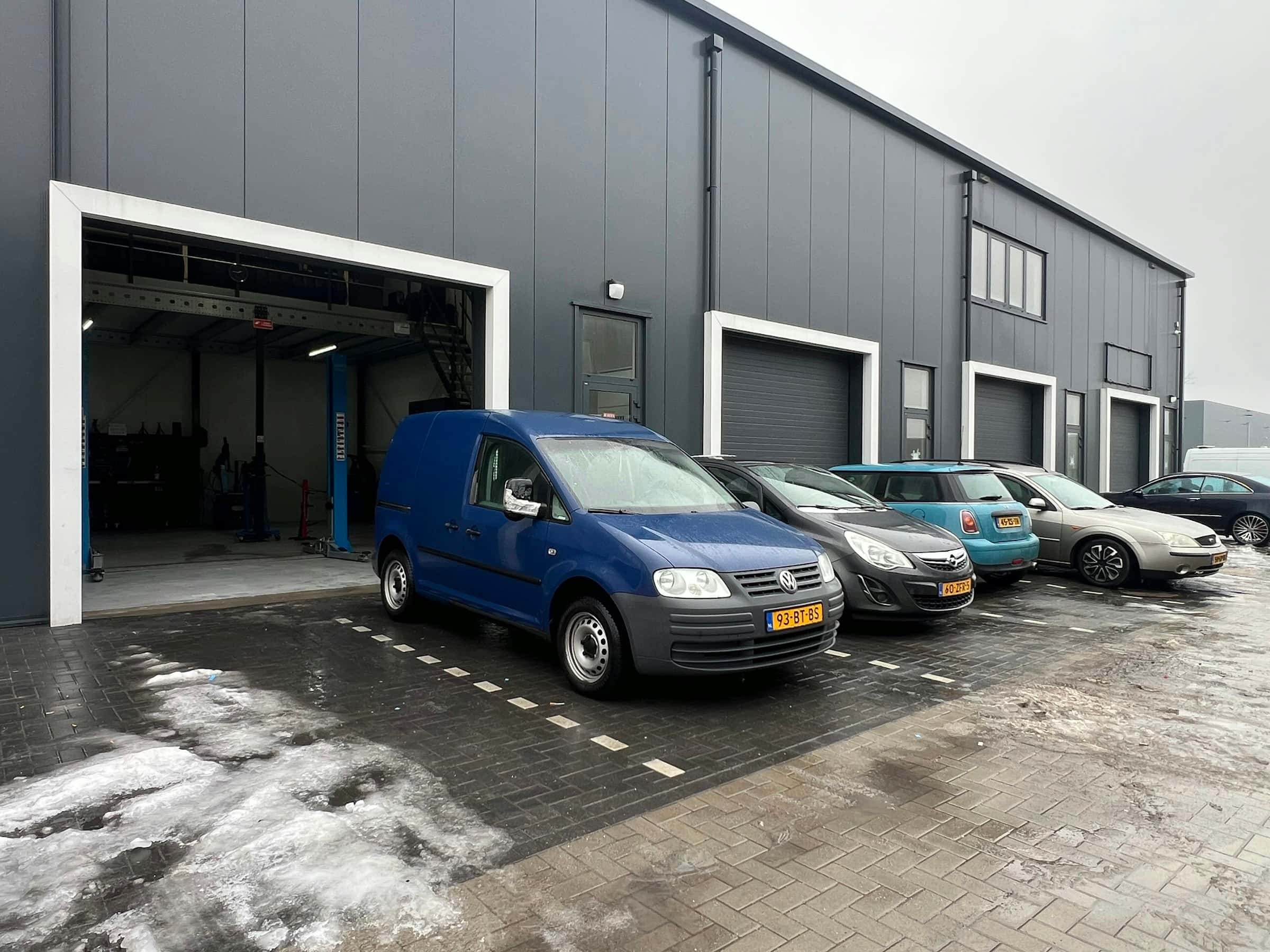 Autoreperatiebedrijf / garage bedrijf in Wehl.
